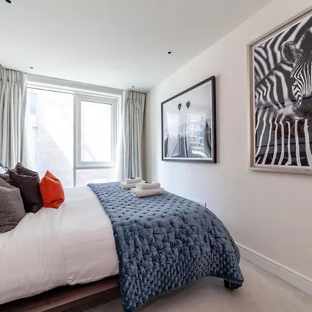 Stylish 2-Br Ground Floor Apt In Chelsea London Exterior foto